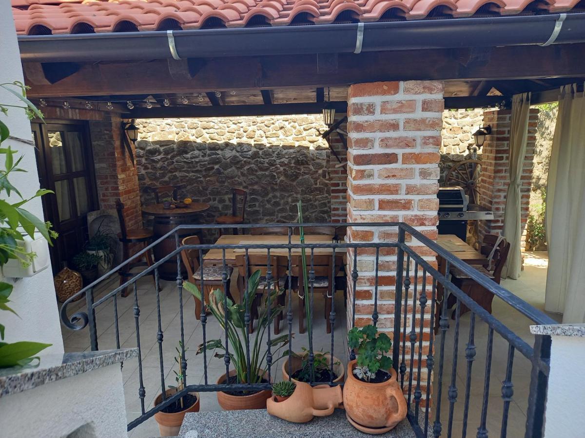 Apartmani Dijana Palit Екстериор снимка