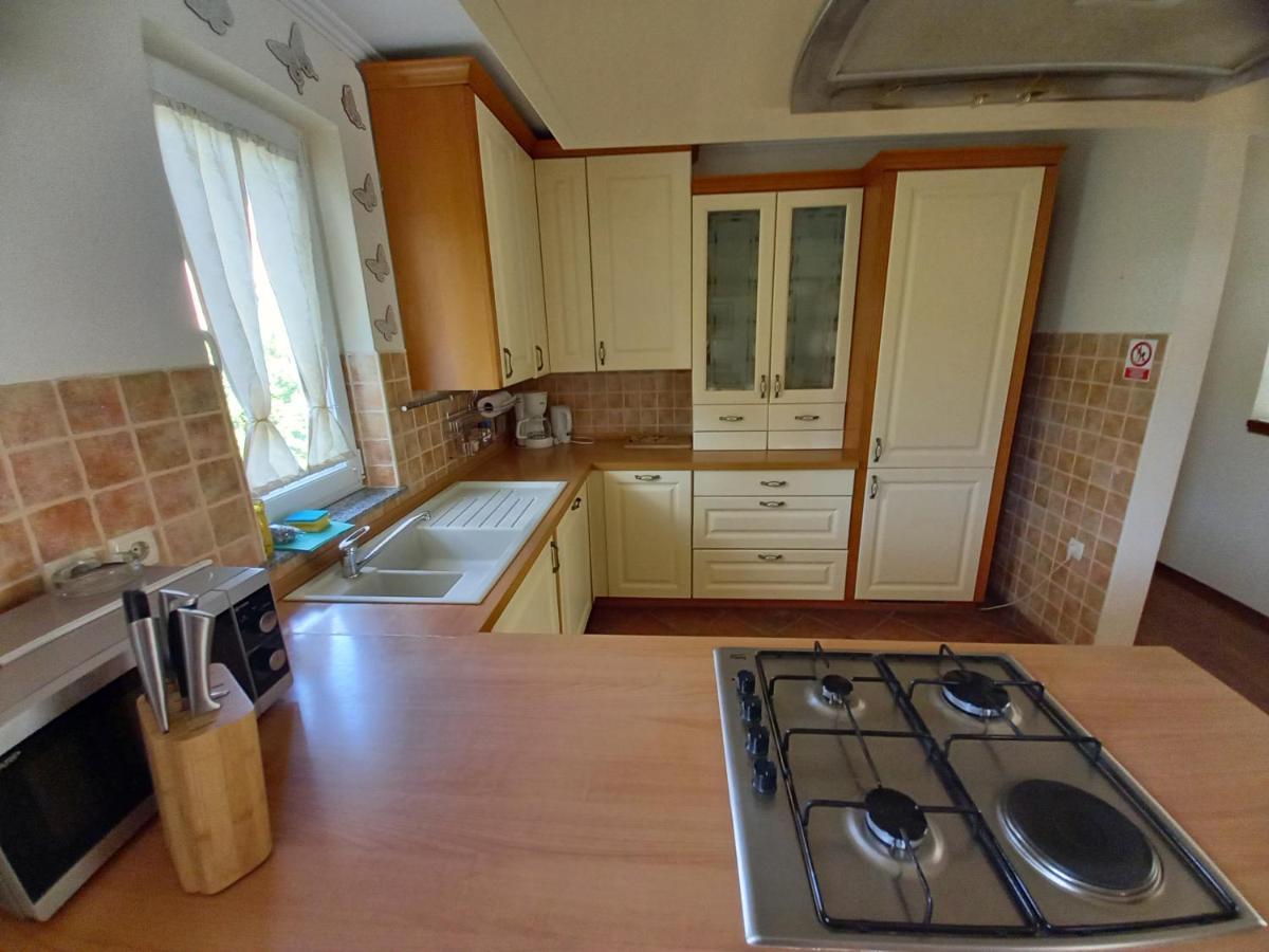 Apartmani Dijana Palit Екстериор снимка
