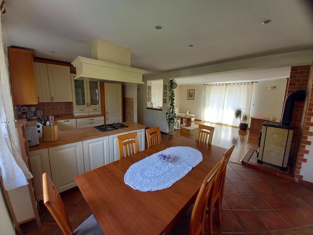 Apartmani Dijana Palit Екстериор снимка
